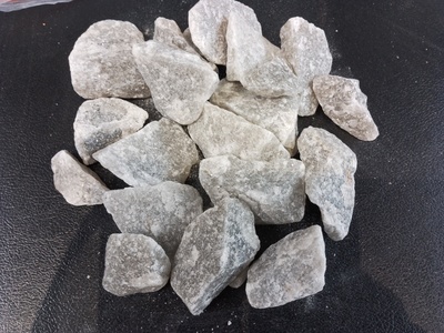 中国高纯石英砂企业 不忍了，我要强起来！